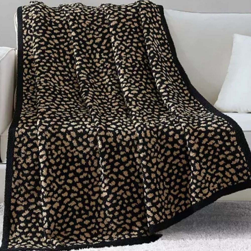 Juicy Couture Home Reversible Leopord Jacquard Feather Knit Throw Blanket - Picture 2 of 12